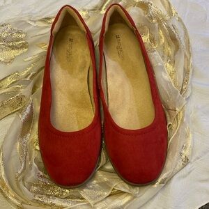 Naturalizer Red Loafer